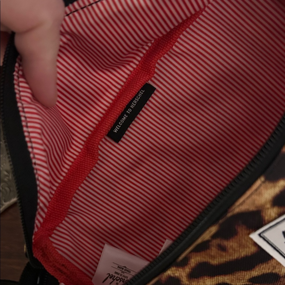Herschel Leopard Pattern Bag NWT - image 4